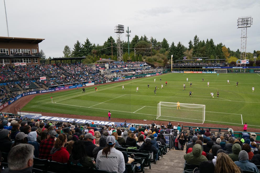 Reign FC takes the field